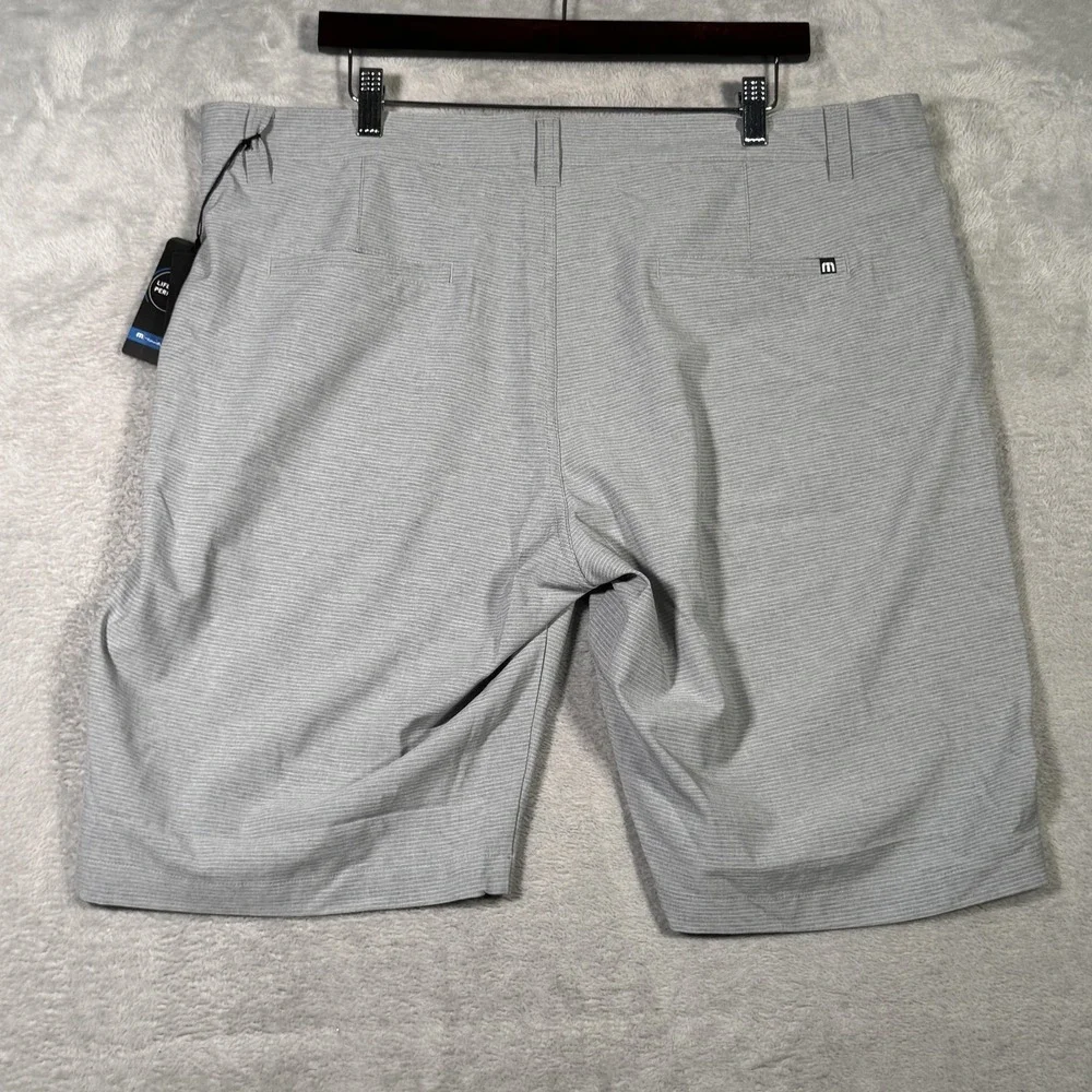 Travis Mathew Shorts Mens 40 Gray Striped Performance‎ Golf Stretch Sand Harbor